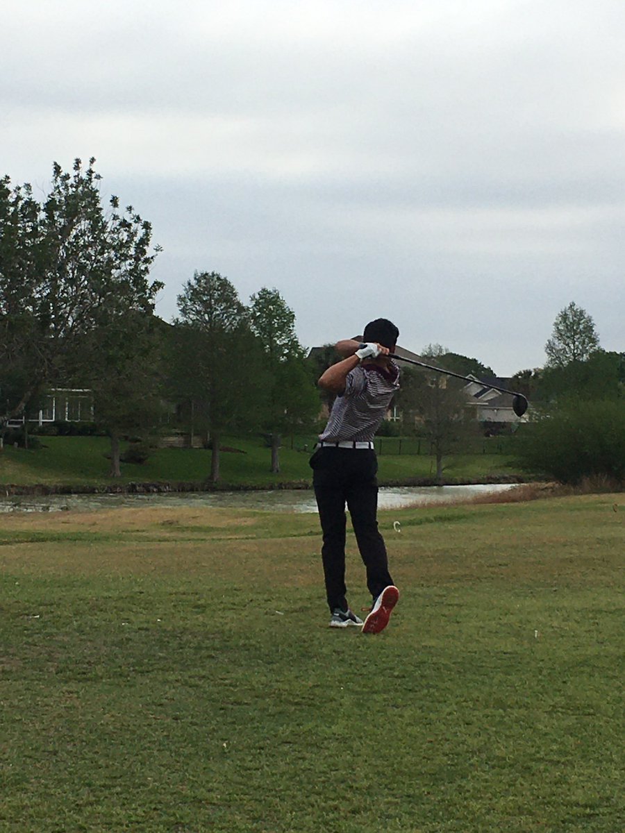 Warhorse Golf finishes 5th in the region and Senior Brian Schaefer finishes tied for 5th individually and will advance to play in the State Championship on May 16th.  Congrats, guys!