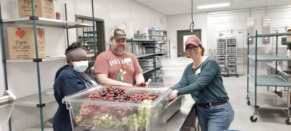 AshleyRountree's tweet photo. In support of @GiveADayLou we had the chance to prep meals for delivery with our client partner @daretocarefb at their Community Kitchen in West Louisville. Thanks for hosting us today, friends! #MGAD2022 #kynonprofits #givingback #volunteering https://t.co/efTAJTrYUp