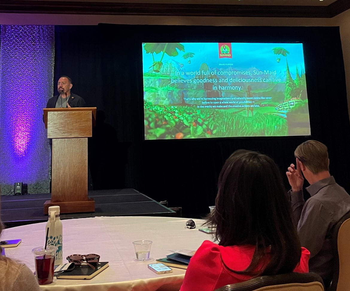 Fruits_Veggies's tweet photo. Inspiring words from @Sun_Maid to kick off the afternoon sessions at #ConsumerConnection2022 #haveaplant #sponsored https://t.co/aaoPn40vve
