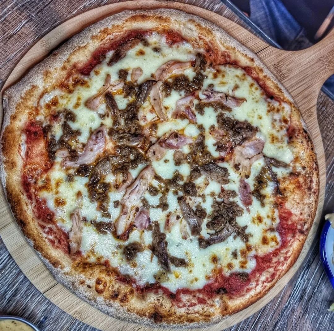 BrewDogBradford's tweet photo. 🍕CALLING ALL PIZZA LOVERS🍕
Tuesday's 2-4-1 pizzas are here to brighten your week💥
We all love a cheeky takeaway, so here's your excuse for one! 

2-4-1- pizzas ALLLLLL Tuesdays🍕

#brewdogbradford #bradfordbar #241pizza #241tuesday #pizzanight https://t.co/zrshTDWWq8