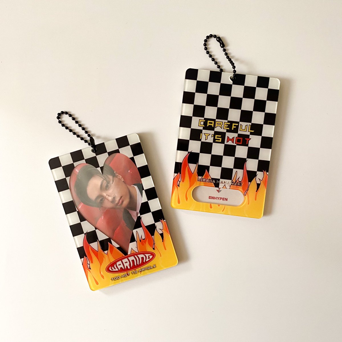 hirayamapparels's tweet photo. 🎂 HAPPY JAY DAY 🎂

Like and rt this tweet to win this acrylic poca holder

- mbf
- can shoulder sf
- ph only 

#HAPPY_BIRTHDAY_JAY
#사월에_태어난_깜장고양이
#모두의_행복을_바라는_월남 https://t.co/v7fHanAHV5