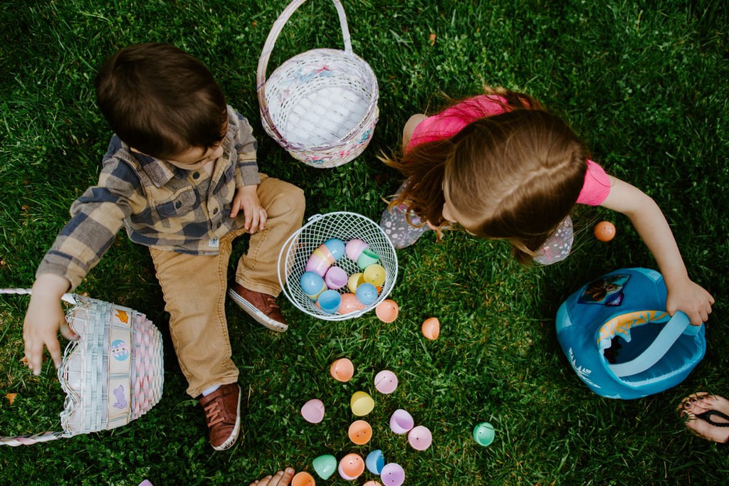 The Easter Egg Hunt is a Blacksburg free spring event tailored for children eight years and below.

Read the full article: Adventures in Blacksburg: 7 Spring Events &amp; Festivals to Enjoy a Fresh New Season
▸ lttr.ai/vj5v

#Blacksburg #Virginia #Spring #SpringEvents