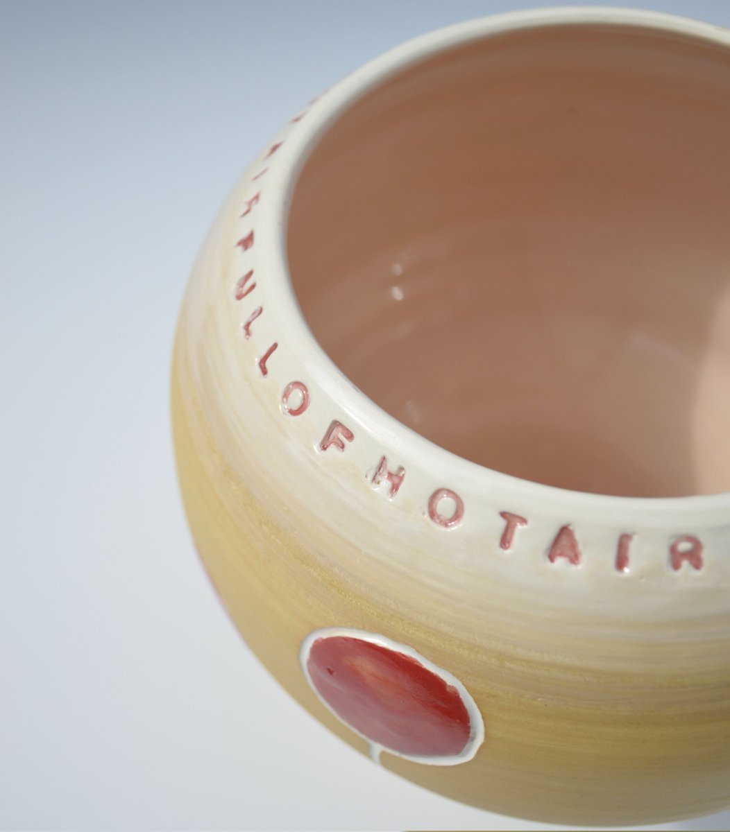 ___Stathis___'s tweet photo. #fullofhotair #concretepoetry #textartwork #sculptingwords #sculpturalpoetry #wordsareobjects #ceramic #conceptart https://t.co/zw9GKVy9On