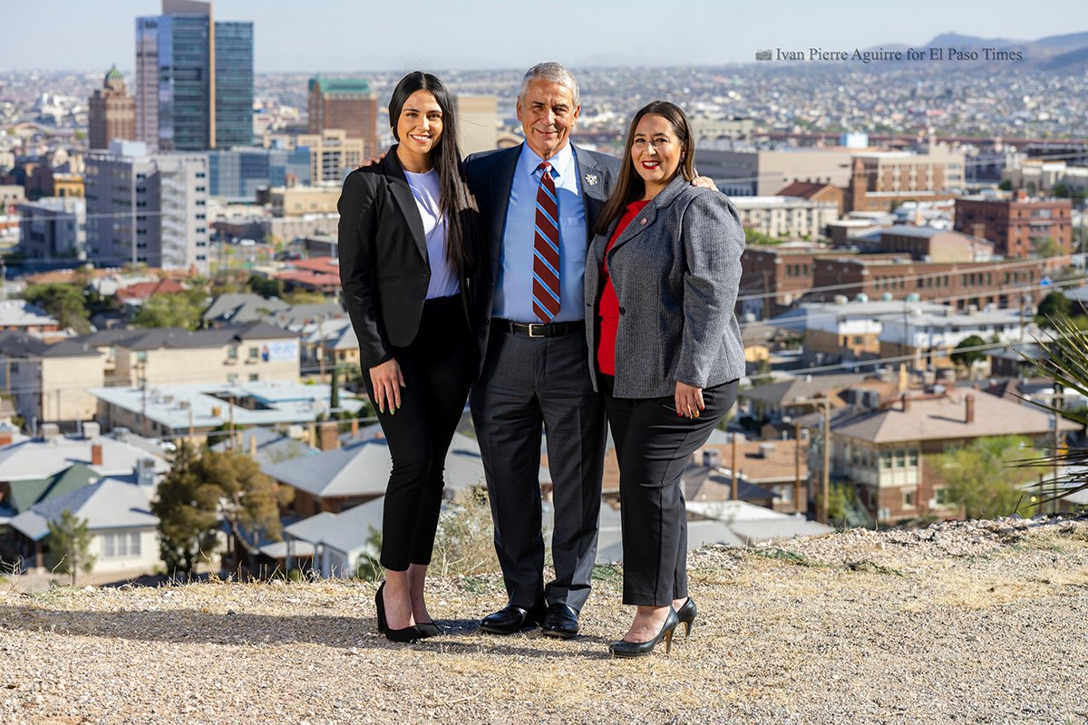 ICYMI
sunbowl.org/news/299-three…

Story by <a href="/Bretbloomquist/">Bretbloomquist</a> of the El Paso Times and photo by <a href="/i_p_a_1/">Ivan Pierre Aguirre : 🥑</a> 
#ElPasoPride #Borderland #Sports #football #baseball #soccer #futbol