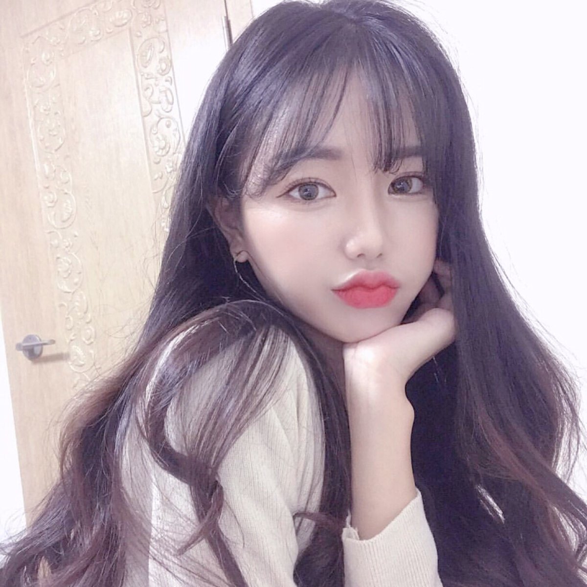 nidexiaojiejie1's tweet photo. Online one-to-one
#高跟 #足交 #大奶 #发骚 https://t.co/YHSik8wntm