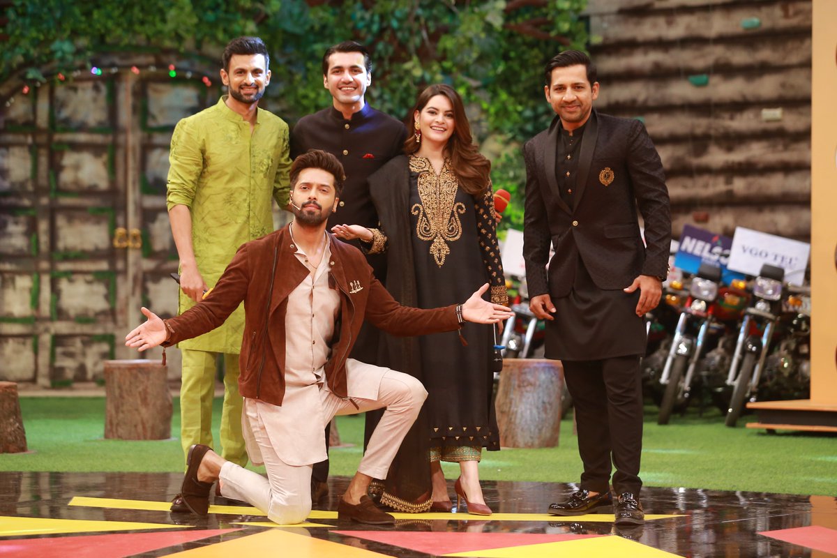 arydigitalasia's tweet photo. Are you watching tonight's star-studded show of #JPL ?

@fahadmustafa26  @MinalKofficial  @ahsanmikramsays  @SarfarazA_54  @realshoaibmalik 

#JeetoPakistanLeague #FahadMustafa #ARYdigital #jeetopakistan #RamazanSpecial #17thRamazan https://t.co/BWYHXUk0nd
