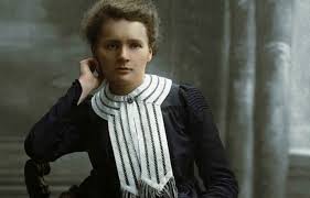 Exemple d& #39;introvertis dans la scienceCheikh Anta DiopMarie CurieCarl JungNicolas Tesla Albert EinsteinIsaac NewtonSigmund FreudGalileoDescartes