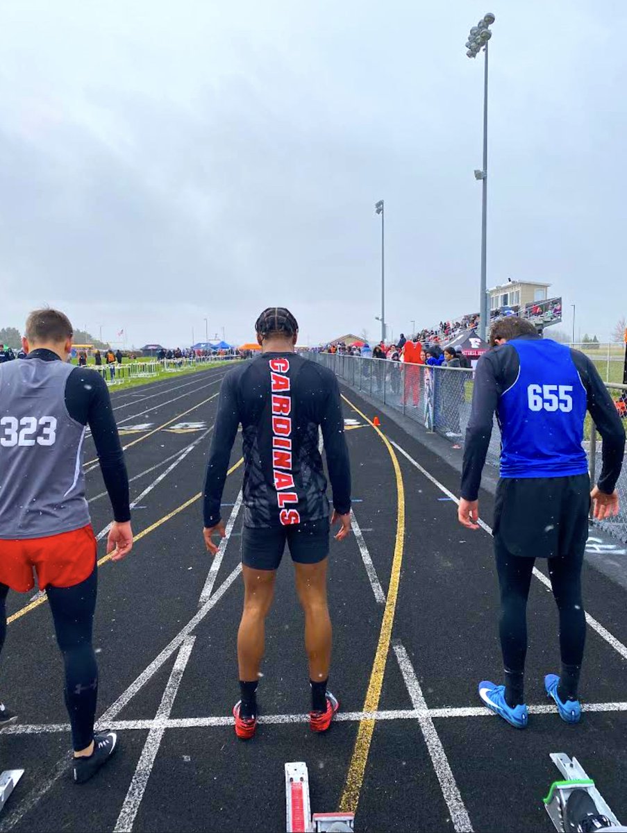 StritchCatholic's tweet photo. “I let my feet spend as little time on the ground as possible. From the air, fast down, and from the ground, fast up.” 
— Jesse Owens

#education #CatholicTwitter #TrackandField #ToledoOhio #FitnessMotivation https://t.co/MlA3Y6jOLO