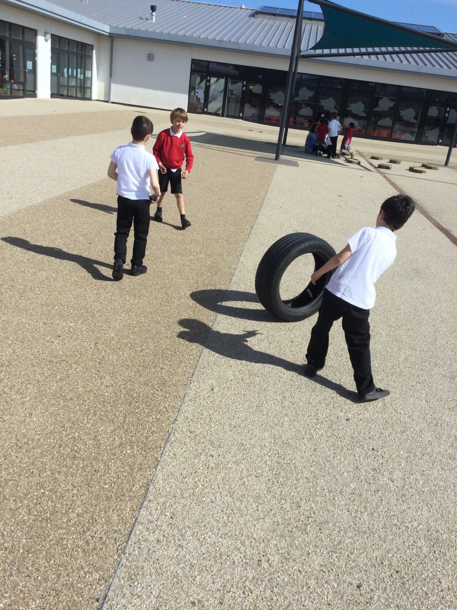 SchoolHillside1's tweet photo. #P2LWHillside had a lovely time playing in the sunshine together this afternoon☀️ https://t.co/6FXI7m64FJ
