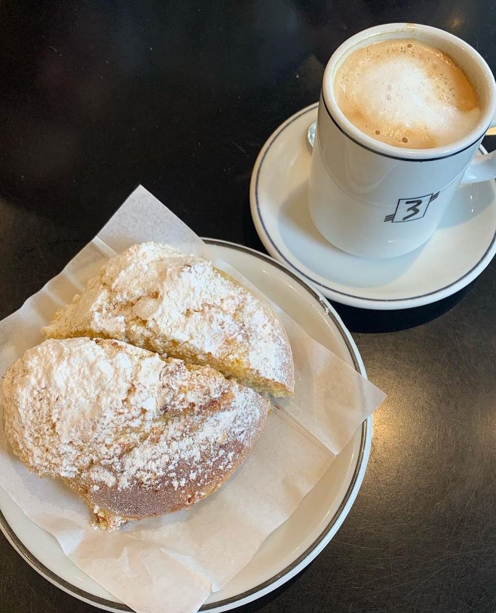 jacreich55's tweet photo. Just opened your eyes and want something to wake you up? then cappuccino and bread are just what you need #coffee #bread #food https://t.co/zV9O9A6wUs