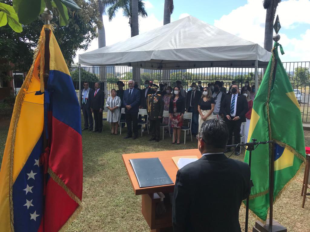 Desde Brasilia conmemoramos el 212º Aniversario de aquel histórico 19 de abril de 1810, fecha patria que representó el punto de partida en la consecución de la independencia venezolana y el surgimiento del Poder Polular en Venezuela. Que viva Bolívar!