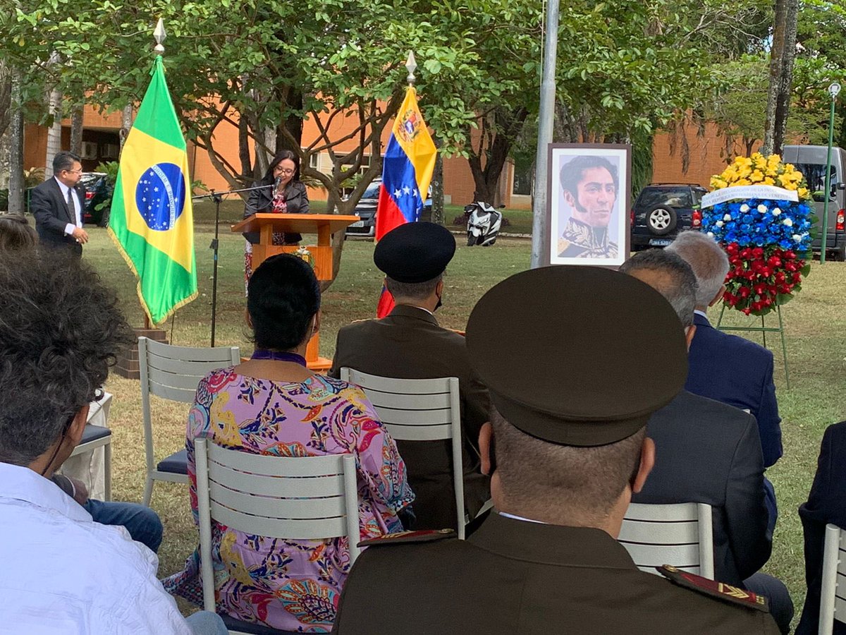 Embaixada da Venezuela no Brasil tweet media