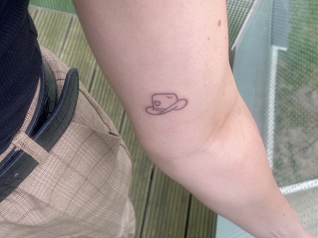 yee *and I can not express this enough* haw (i got a tattoo)