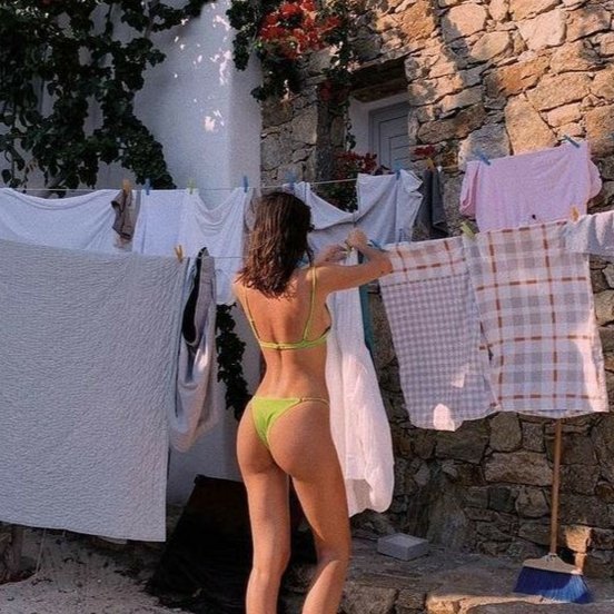 estearss's tweet photo. — Skin kissed by Italian summer sun https://t.co/yjiUptkte7