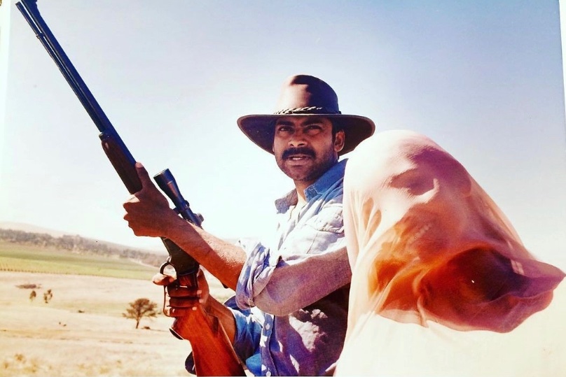 SupremePSPK's tweet photo. Remembering the euphoria that the film had created &amp; person who made people go crazy with his style, swag and attitude 🙏🏾💥 
 #22YearsOfBADRI ~ @PawanKalyan https://t.co/wW1vov7BFG