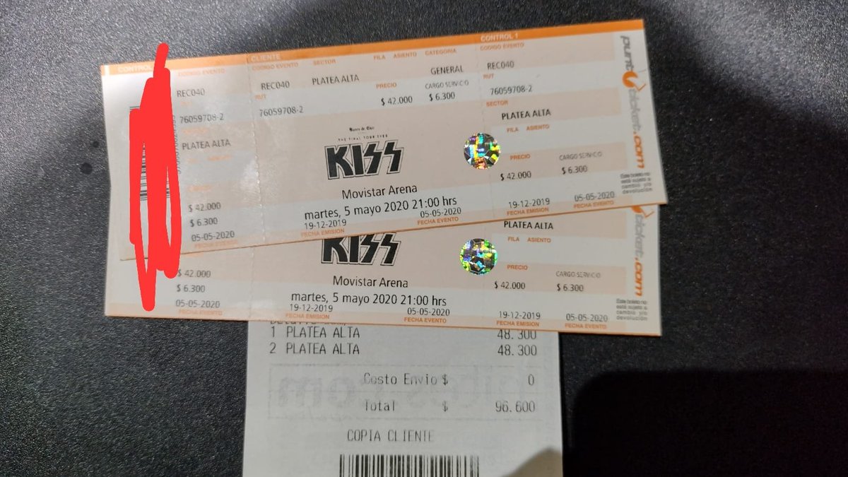 jorgecastro81's tweet photo. #kissenchile se venden 2 entradas a 90.000 en total, para mañana miércoles, no iremos por motivos de fuerza mayor, cualquier consulta por interno. Santiago Centro. #Kiss https://t.co/si4lnKqBQj