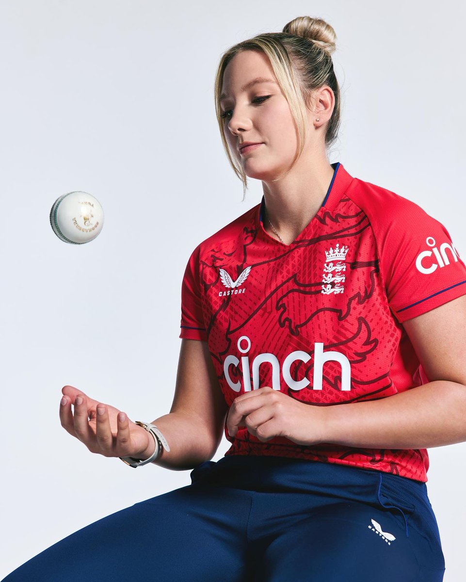 KaTie_George46's tweet photo. @castore_sportswear 🤝 @englandcricket 
T20 kit looking freshhhhh🔥 https://t.co/7PhJLgp4EZ
