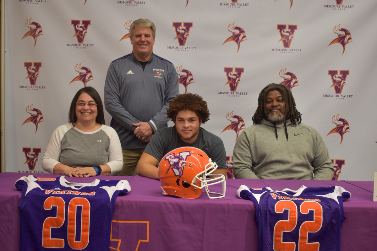 All thanks to God for blessing me. My parents,brothers &amp; sisters for being there every single step, pushing,supporting and all my past coaches.
I am officially committed to continue my education &amp; football career at Missouri Valley. <a href="/CoachPaulTroth/">Coach Paul Troth</a> <a href="/MovalFootball/">MVC_Football</a> #valleywillroll