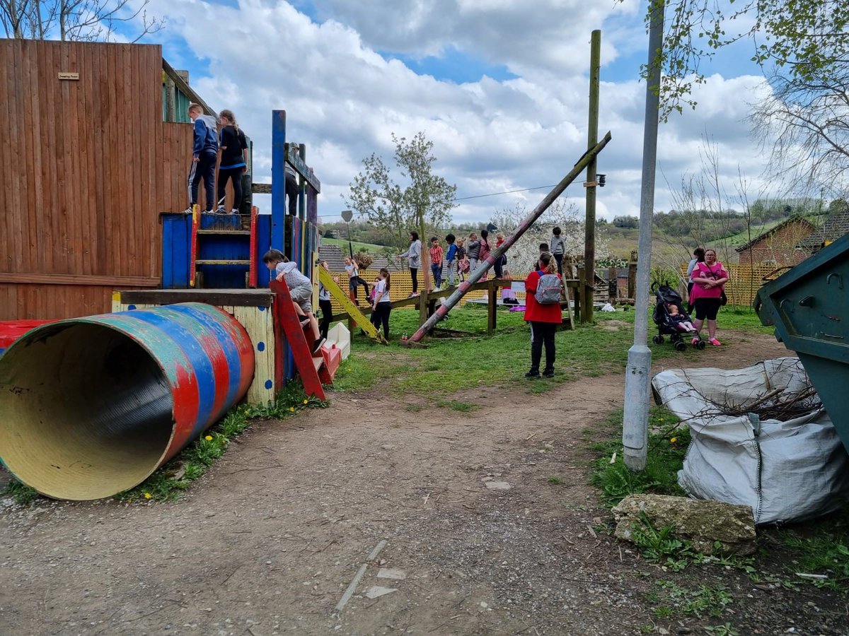 Play_Bradford's tweet photo. Such a fab session today at The Big Swing!

We had a special visit from @InnChurches who showed the children how to 'Cook n Eat' using simple ingredients 🥬🍓🥖 Perfect fuel for a fun day of playing 🤩 Thanks so much for joining us! 

#HafFun #HAF2022 https://t.co/28sRBNCLkq