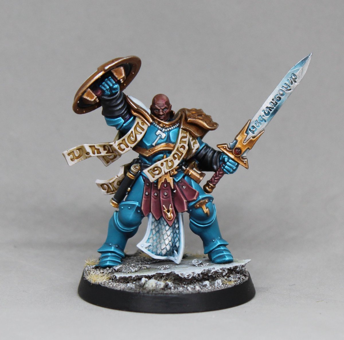 CountersunkCSK's tweet photo. Celestial Vindicators Knight Questor
Modified (hammer to shield swap, new shoulder guard) the Ltd Dacian Anvil model so I can use him as a standard Questor.
#warhammercommunity #warhammerageofsigmar #warhammeraos #aos #stormcasteternals #celestialvindicators #paintingwarhammer https://t.co/UdVSc4Gol9