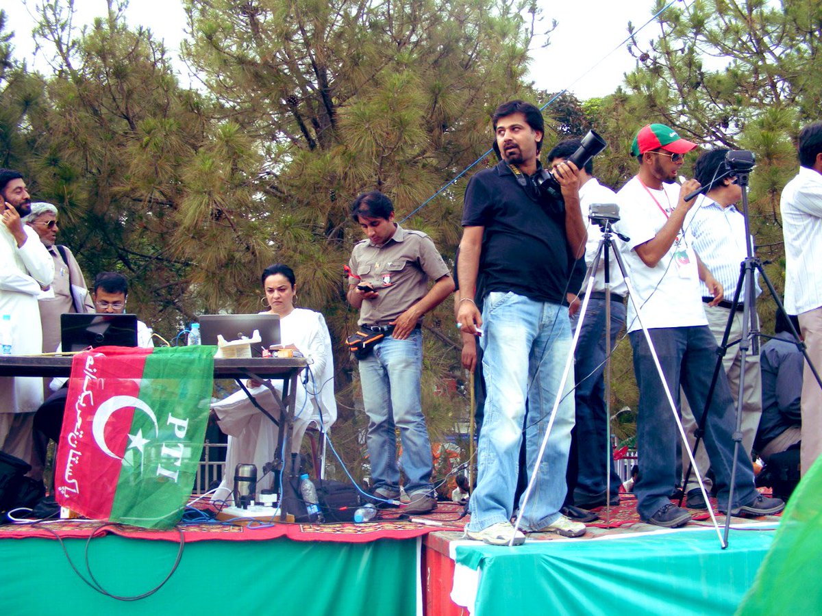 PTIofficial's tweet photo. From the Archives - March 23, 2013 Minar e Pakistan Jalsa 

This is what we were up to - Covering the Jalsa from Social Media container with heavy laptops! 

Please share your pictures and memories in this thread from the 2013 Minar e Pakistan Jalsa! 

#امپورٹڈ_حکومت_نامنظور https://t.co/ThPvE4apIU