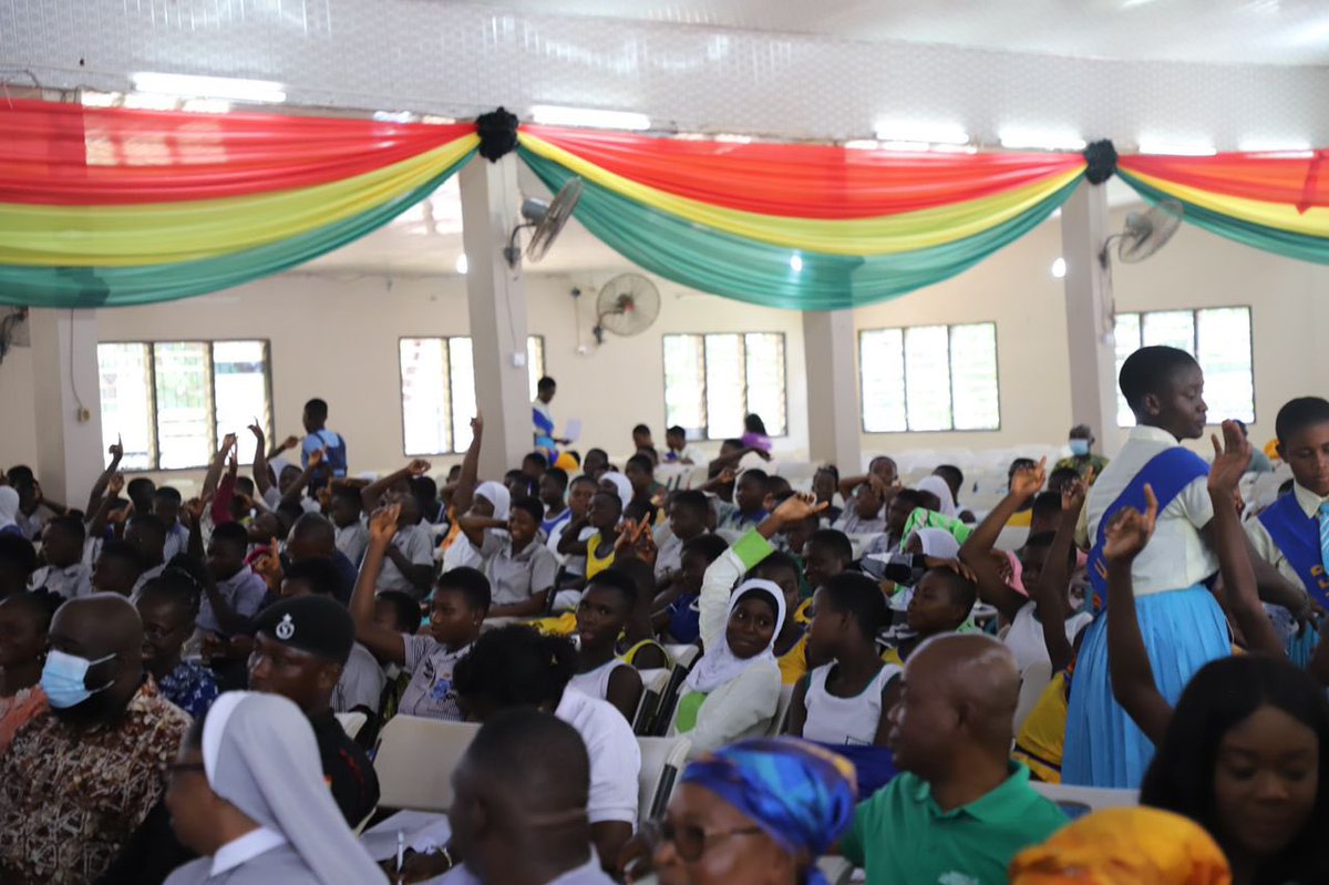 JoeDouggy's tweet photo. When I say it’s #Digitime u know what I mean by that. So far, from 2017 - to 2021, 5,000 girls have been trained and mentored. 500 teachers have also been trained in ICT.
#GirlsInICT2022 👏👏Great job @PrinceSefah @APomaaBoateng @UrsulaOw https://t.co/uhVV51gZ95