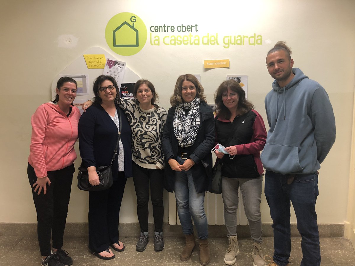 Avui acomiadem a la Marta, coordinadora de “la caseta del guarda”, un recurs socioeducatiu <a href="/aj_vic/">Ajuntament de Vic</a> que acompanya a infants, joves i famílies que necessiten suport. Gràcies per la bona feina feta! Treballar amb equips així multiplica!!