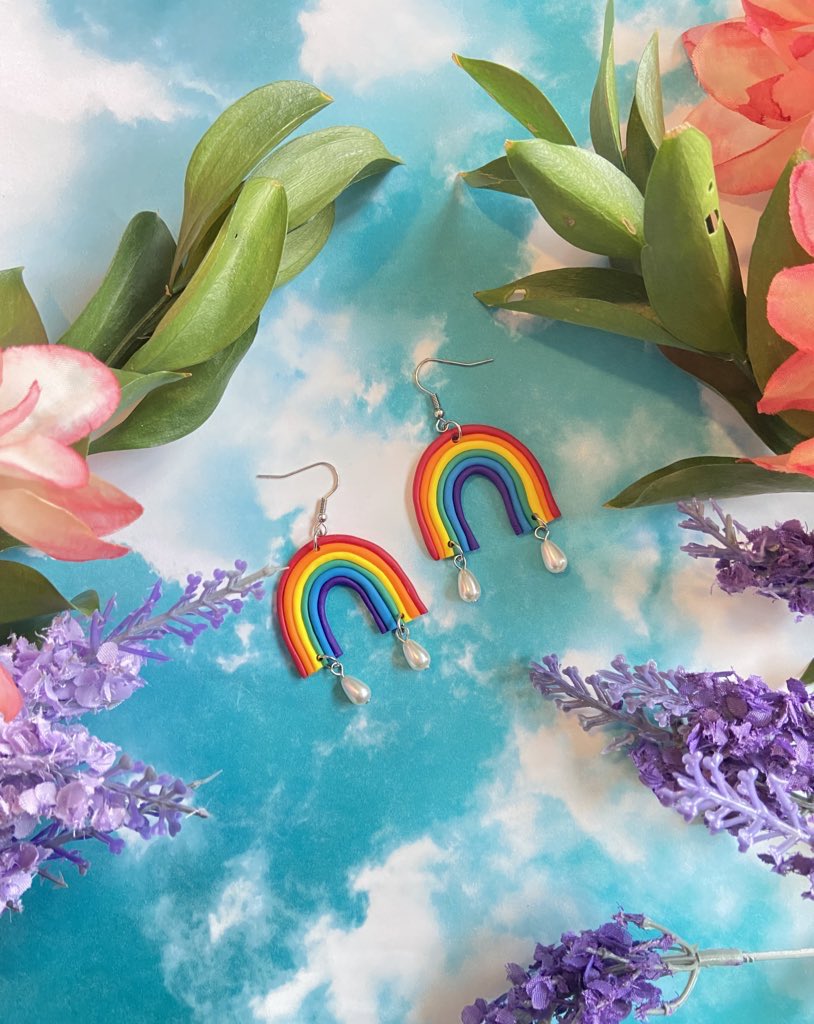 simonesshoppe's tweet photo. click the link to shoppe!! 🌈💓✨

https://t.co/67nVK6soaQ https://t.co/PjC4zUQvjX