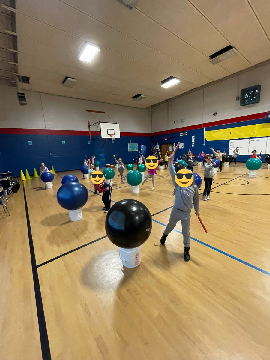 MrsHickersonPE's tweet photo. Cardio Drumming this week in P.E. Our kinders rocked it today! https://t.co/9uqEQZsNre