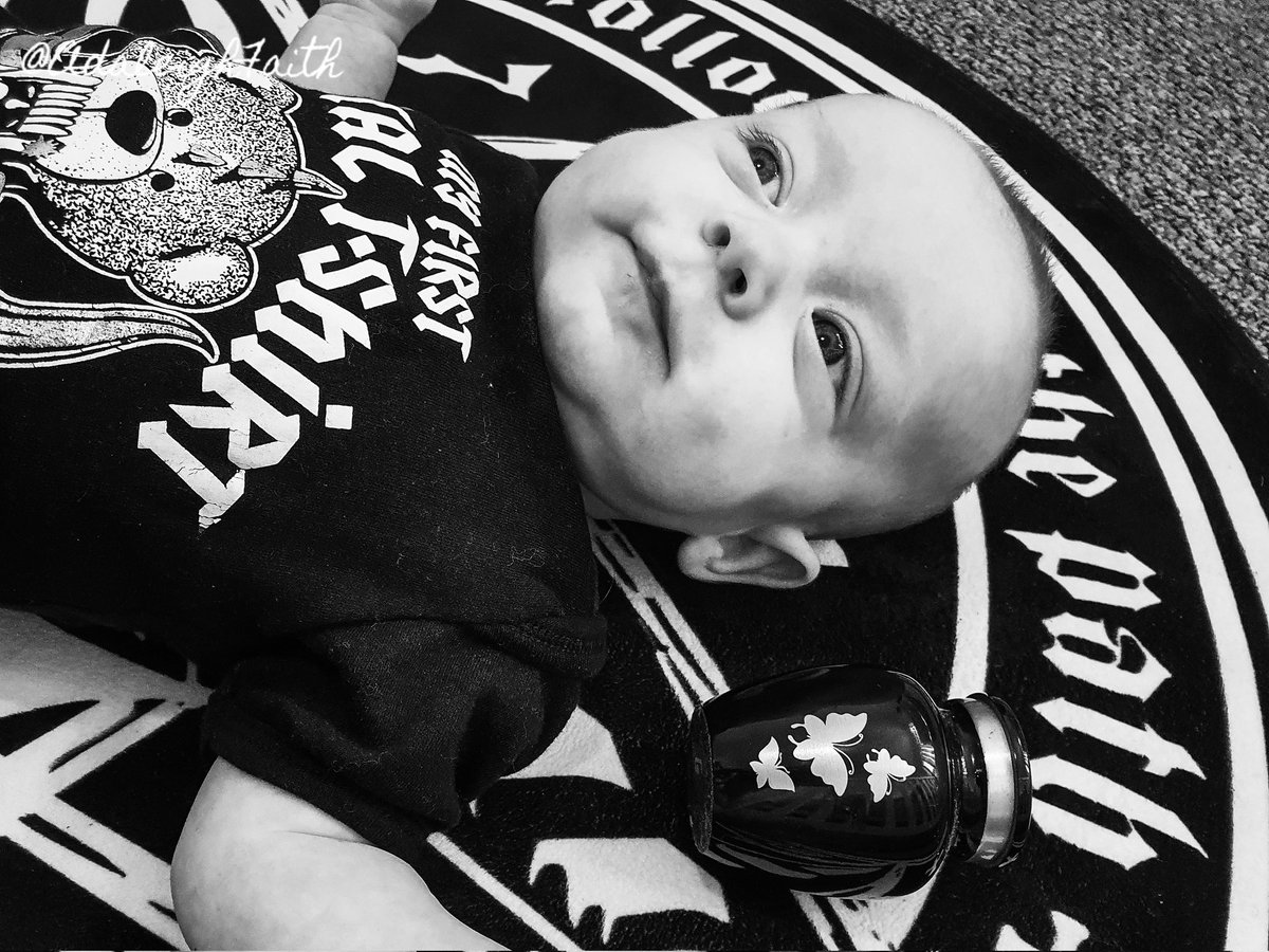 inkdtraumaqueen's tweet photo. Leviathan Onyx and Luna Ruby. 💕
I miss you, baby girl. 👼🏻 https://t.co/suV9BaILJ3