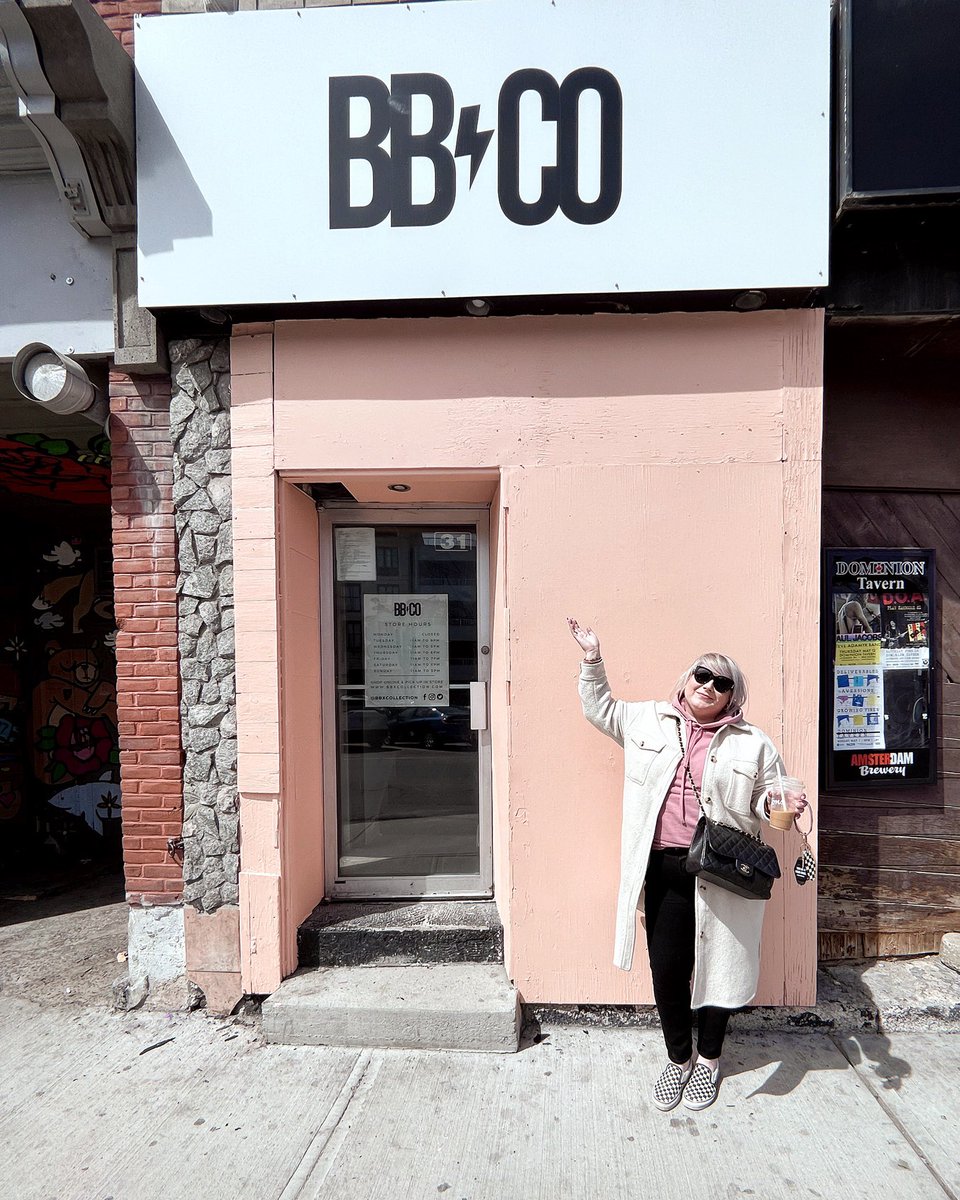 bbxcollection's tweet image. We got a little spring facelift yesterday and then it snowed…😒

Come shop at 31 York Street in the Byward Market! You can’t miss us now — promise! ✨