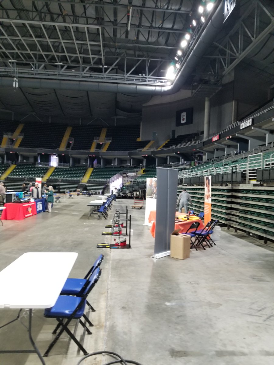 getzenhammer's tweet photo. Finished helping @BMF_STL setup for tomorrow's event at the @TheFamilyArena. It should be a good showing for the students. https://t.co/h3SbXdMY5y