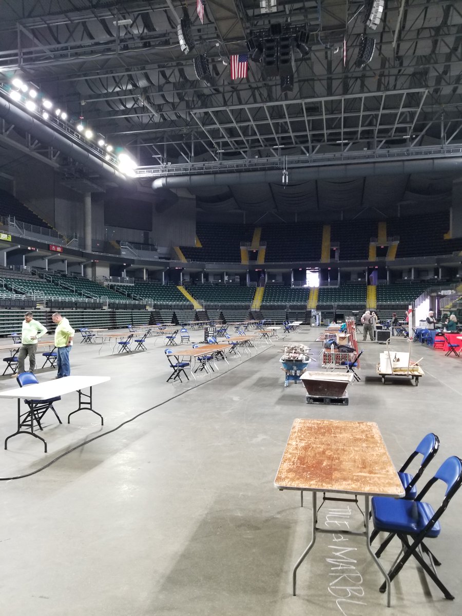 getzenhammer's tweet photo. Finished helping @BMF_STL setup for tomorrow's event at the @TheFamilyArena. It should be a good showing for the students. https://t.co/h3SbXdMY5y