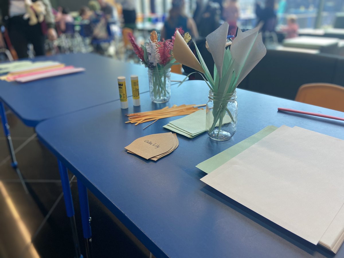 TheRooms_NL's tweet photo. Make your own paper flowers happening this afternoon until 5pm! There are different activities happening every afternoon this week from 1-5 pm on Level 3.
Kids 12 and under are free until April 24! #Spring #Free #RoomToReconnect
https://t.co/tVnPBXncFs https://t.co/yk0TVJVj6Y