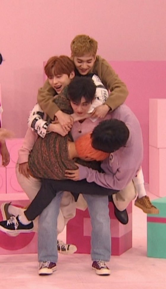 adorekwak's tweet image. Everytime i wonder how Baekho can carry all of NU'EST on his back and then i get reminded his back is HUGE