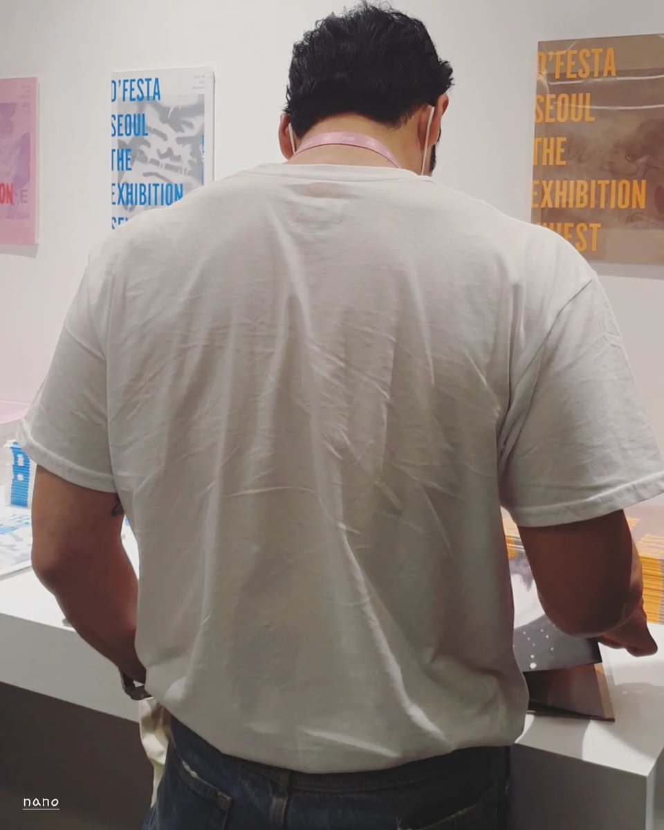 adorekwak's tweet image. Everytime i wonder how Baekho can carry all of NU'EST on his back and then i get reminded his back is HUGE