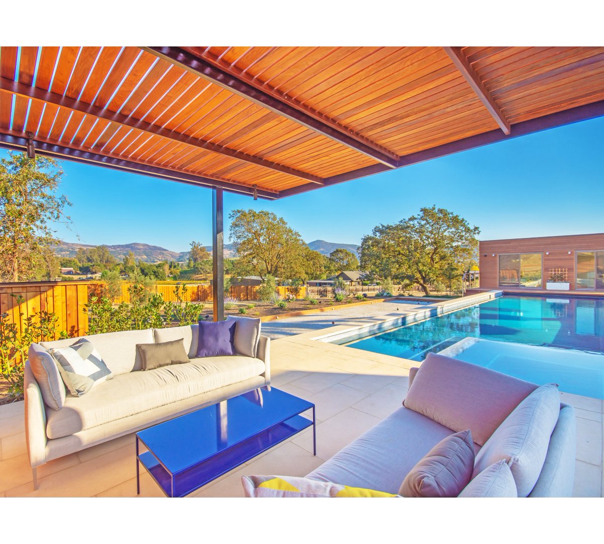 With Blu, you don’t have to sacrifice luxury for sustainability. Learn more about our ethical practices and view our cutting-edge designs: bluhomes.com