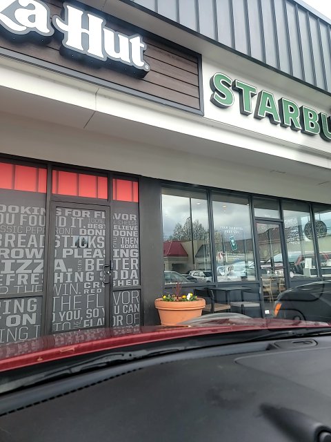 ShowRad21's tweet photo. Showrad21 found #ethereum in a Blue vault at this location! Join me playing #coinhuntworld, It's awesome! https://t.co/5507AW40oK #cryptocurrency #2501150 https://t.co/XgQB7Af8ek