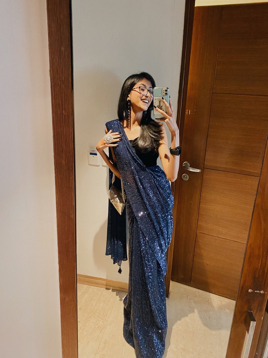 nishthxa_'s tweet photo. naina from yjhd https://t.co/nkhJBI4sl7