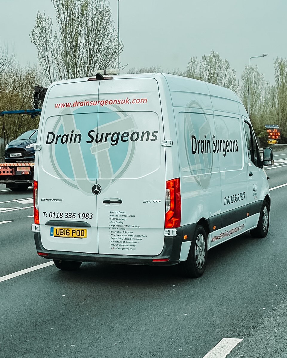 Regtransfers's tweet photo. Marketing done right💩😂
✅Owners - @drainsurgeonsuk | 📷 - @Daz5049
Find a plate for your business today ➡ https://t.co/6SzB32RDGR
#numberplates #regtransfers #registration #spottedplate #cherishedplates #UB16POO #UBIGPOO #WordPlate #FunnyPlate https://t.co/mInW9xjAGH