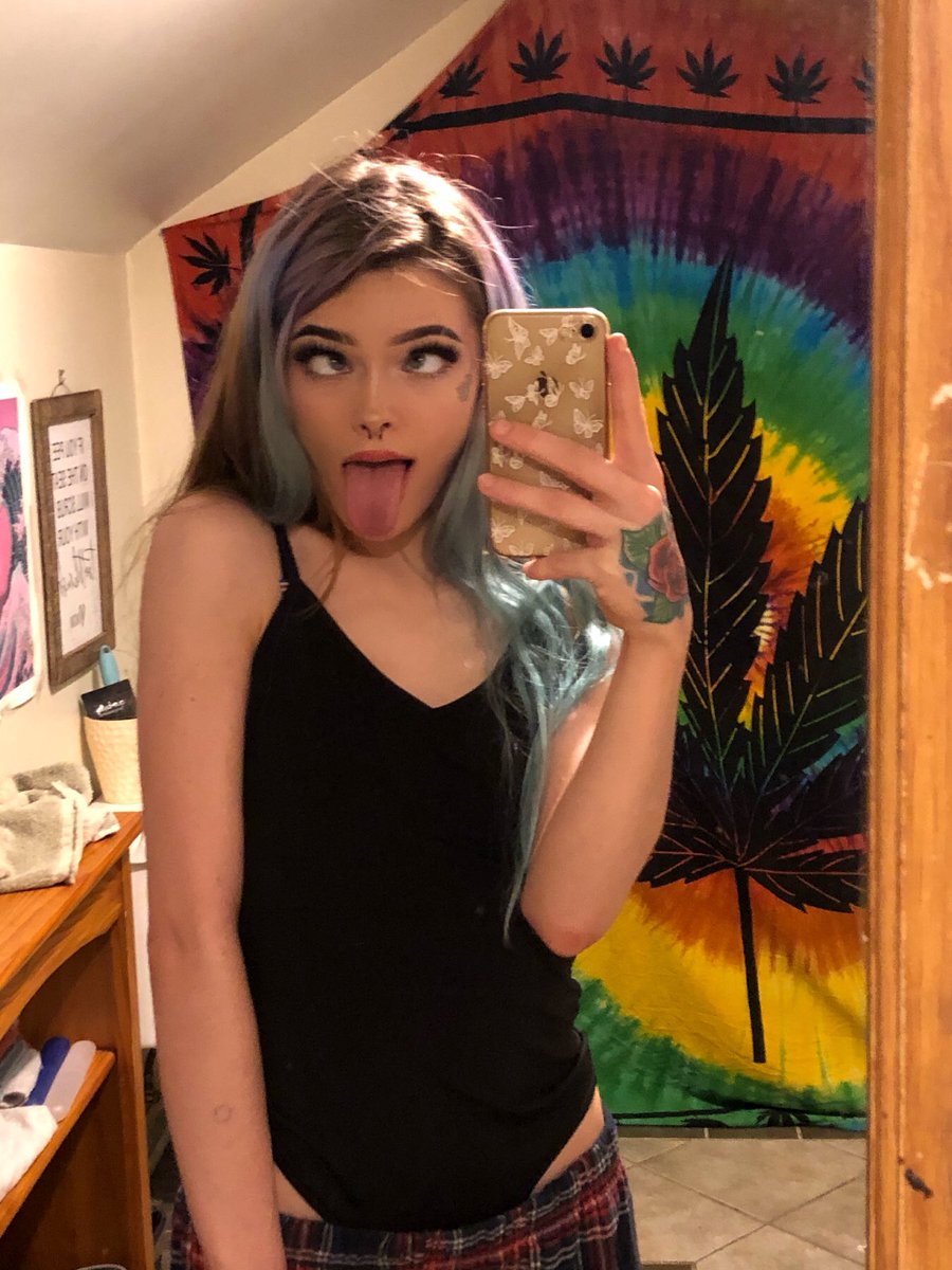 x4ngurl's tweet photo. <3 https://t.co/jMNLEpEeSc