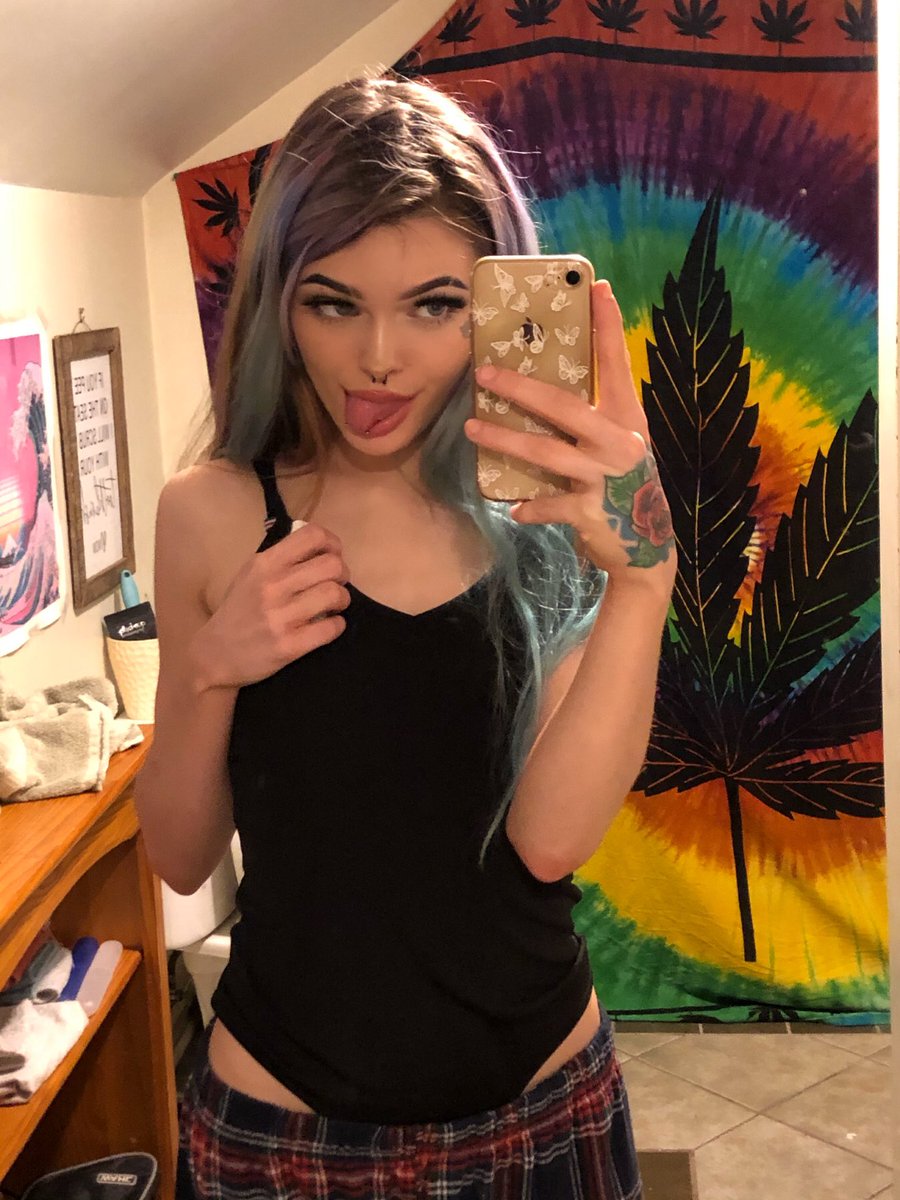 x4ngurl's tweet photo. <3 https://t.co/jMNLEpEeSc