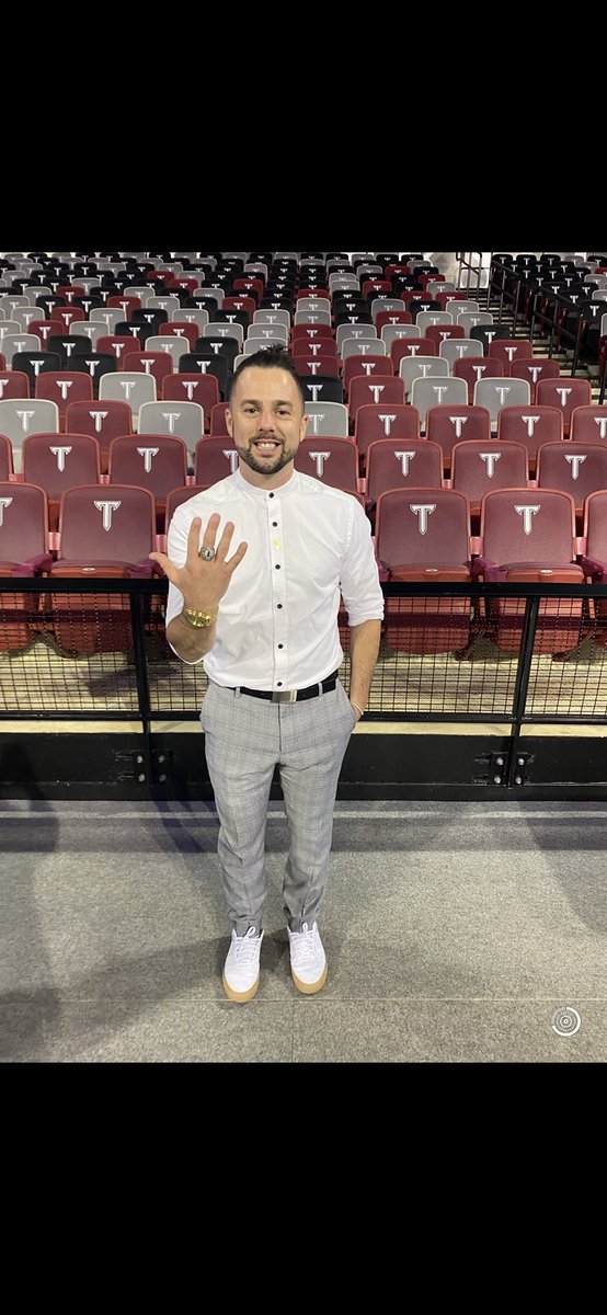 Neil Harrow tweet media