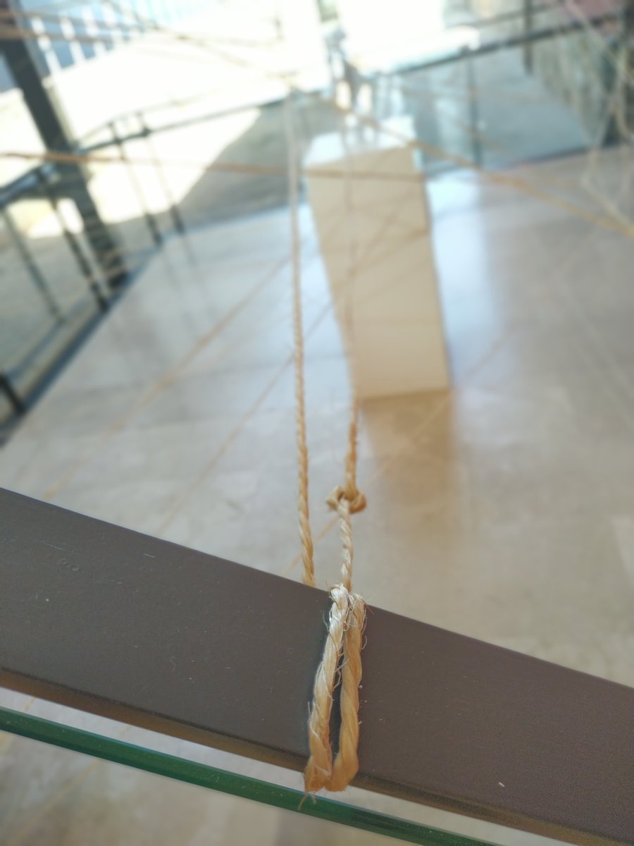 LorenaLpzMdz's tweet photo. Entrar en un laberinto bien estructurado cuando visité #Elvertigodelavidamoderna comisariada por @pacobarraganart en @DomusArtium2002. Tirar del hilo entorno a tres ejes como vasos comunicantes:#impresiones #expresiones y #transgresiones https://t.co/6vzebZHpN2