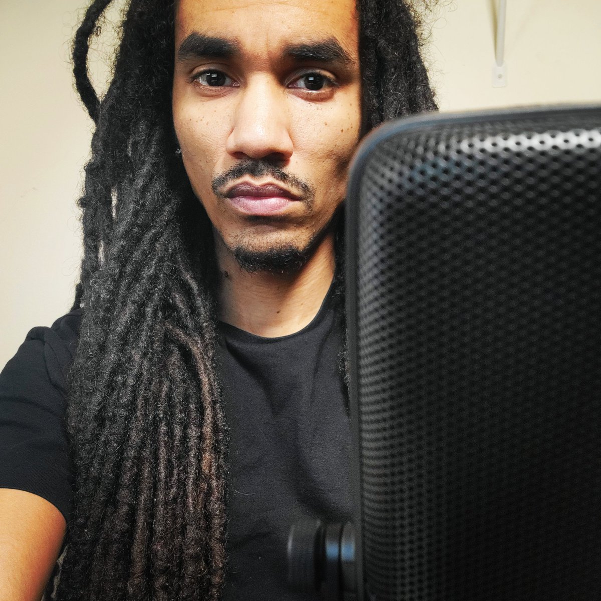 TheBlockchainP's tweet photo. Carpe Diem.

#smallstreamer #smallstreamers #blackgamer #blackgamers #dreadlocks #twitch #TwitchAffliate #BlockchainP #apexlegends #apex https://t.co/CNJs5omhHF