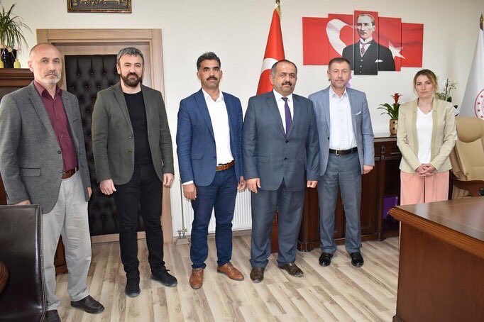 Burdur İl Milli Eğitim Müdiresi olarak göreve başlayan Nesrin Kakırman hocamızı ziyaret ederek başarı dileklerimizi ilettik.