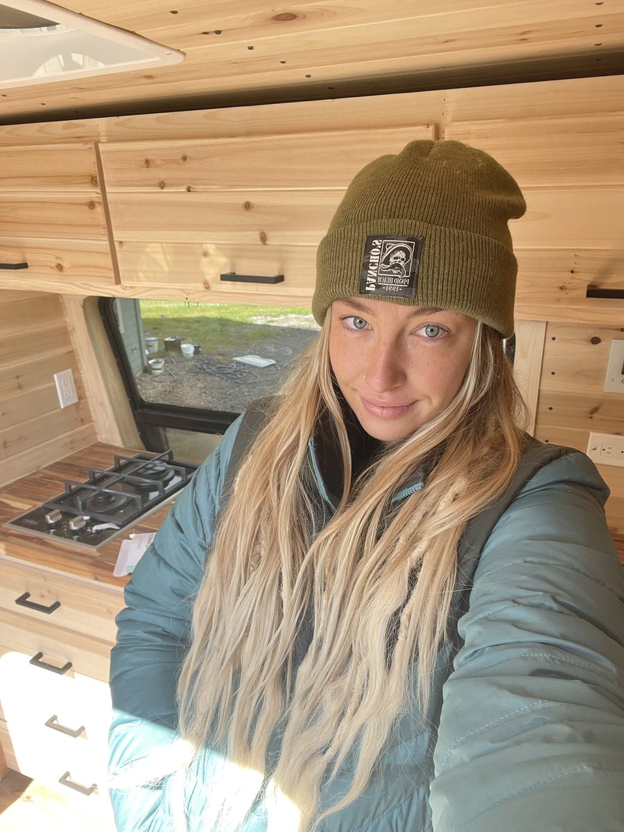 hailey henley tweet media