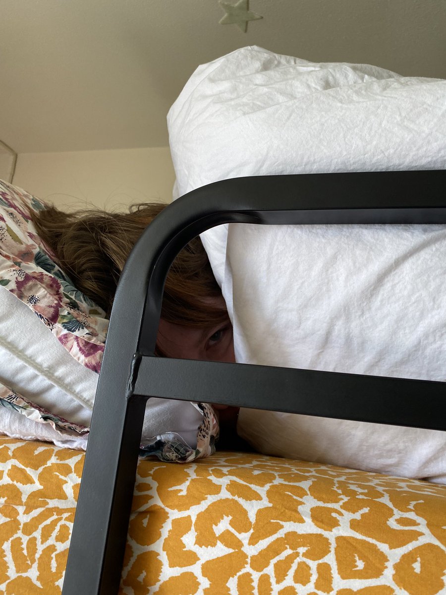 manicpixiedyke_'s tweet image. Wanna see something scary… look a white person