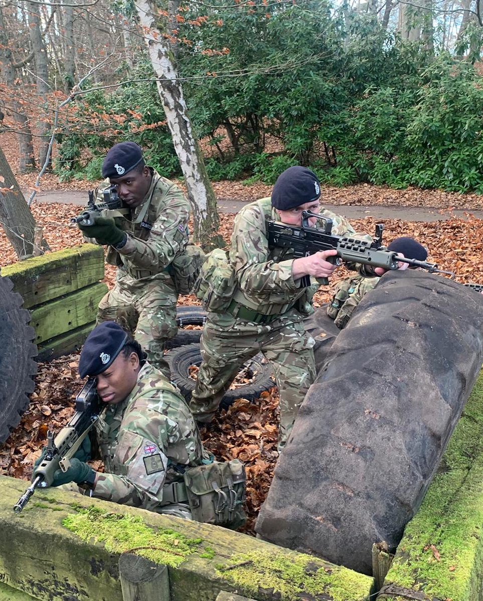 TCIRegiment's tweet photo. Three Members of Our Regiment were recently commissioned at the Royal Military Academy Sandhurst. 

#TCIRegiment🇹🇨
#TCIStrong💪🏾🇹🇨
#TCIProud✊🏾🇹🇨

#Military #Leadership #Training #CBRN #CEO #NAV #RMAS #Fitness #MentalResilience #EmotionalResilience #PhysicallyDemanding #Development https://t.co/BpObdG607v