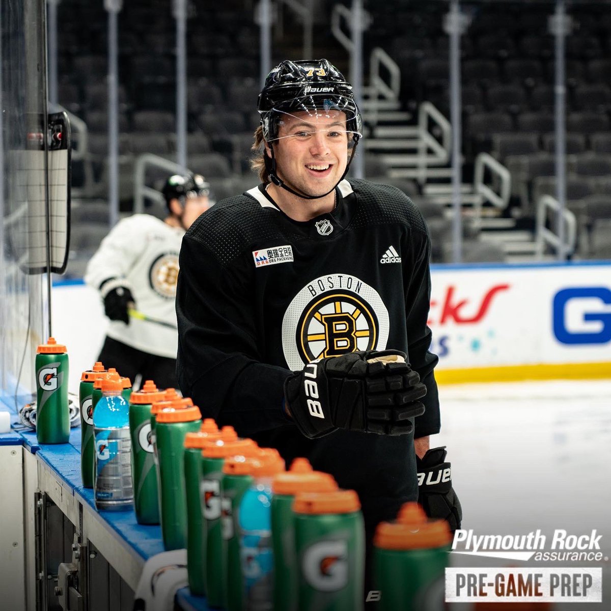 NHLBruins's tweet photo. Cheesy check in from St. Louis👋🏼📸 https://t.co/lbbQiKUbJY